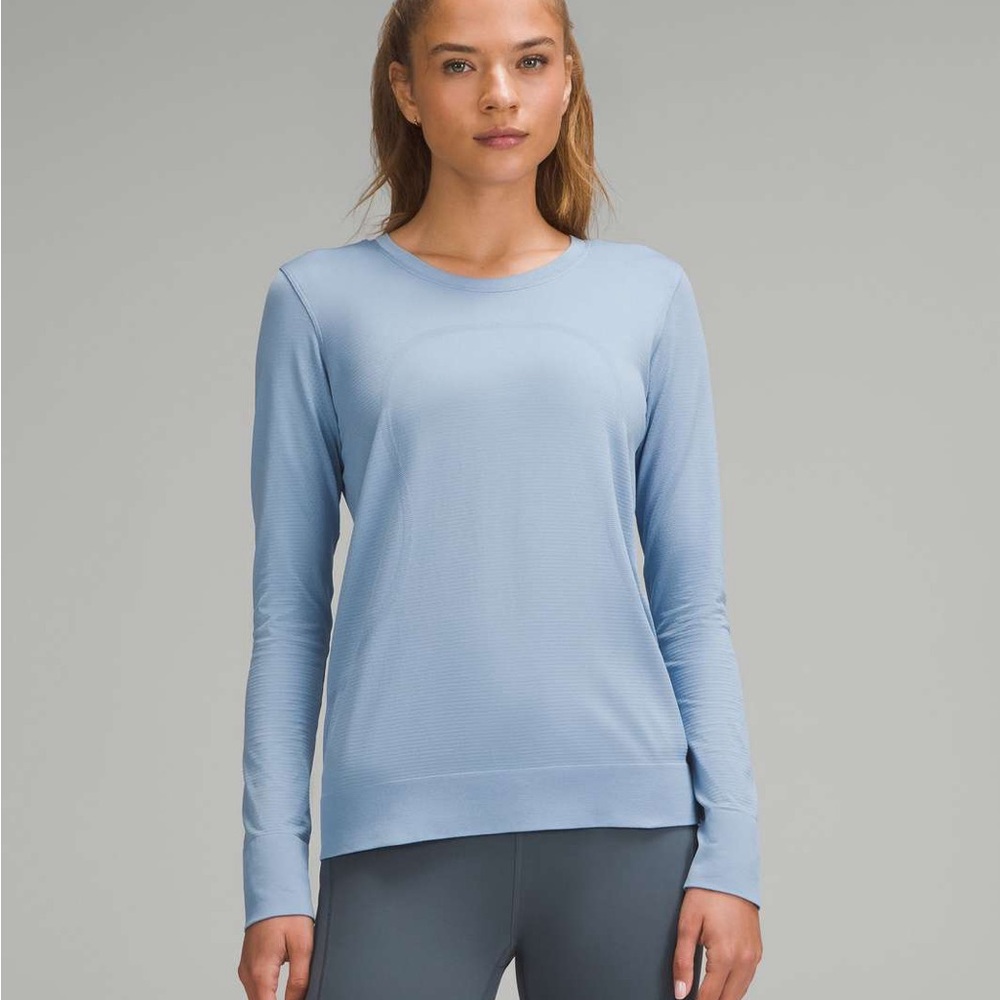 NWT Lululemon Swiftly Relaxed Long-Sleeve Shirt in Blue Willow, size 8
